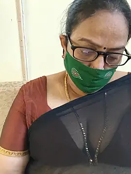 Snapshot of heera-rani chatting on 06-10-26, 04:34 heera-rani online show from 06-10-26, 04:34
