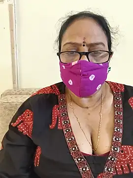 Snapshot of heera-rani chatting on 06-25-26, 04:34 heera-rani online show from 06-25-26, 04:34