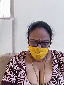Snapshot of heera-rani chatting on 07-02-26, 03:45 heera-rani online show from 07-02-26, 03:45