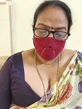 Snapshot of heera-rani chatting on 07-12-26, 04:03 heera-rani online show from 07-12-26, 04:03