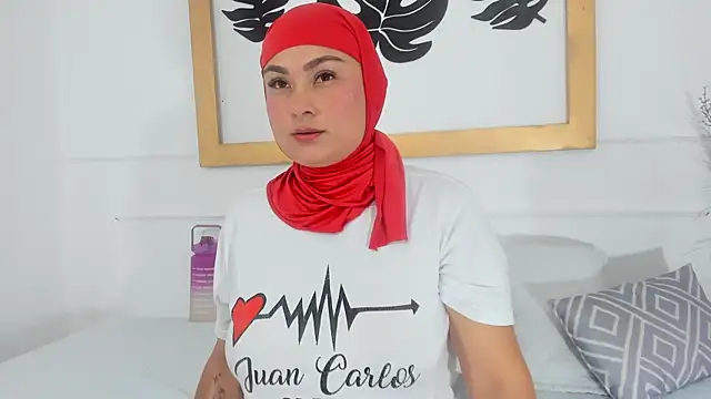 azaharaaa  online show from 10-25-25, 11:40