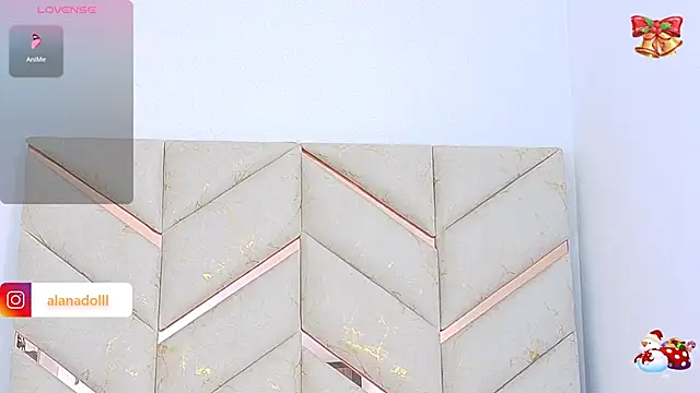 Snapshot of AlanaDoll chatting on 12-20-25, 02:46 AlanaDoll online show from 12-20-25, 02:46