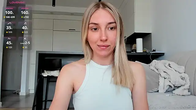 Snapshot of Sunny_Rina_ chatting on 06-16-26, 08:06 Sunny Rina online show from 06-16-26, 08:06