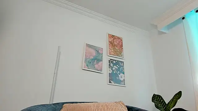 canelleGarces online show from 02-13-26, 03:19