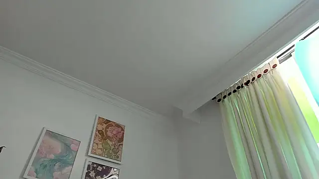 canelleGarces online show from 04-12-26, 01:05