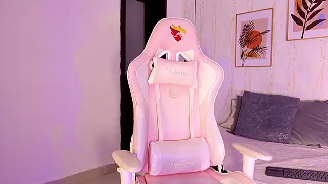 Ayleen Dunkan online show from 09-18-25, 12:18