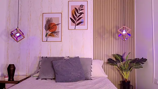 Ayleen Dunkan online show from 09-19-25, 12:17