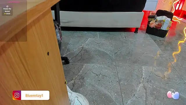 BLUE TAY1 online show from 10-18-25, 11:55