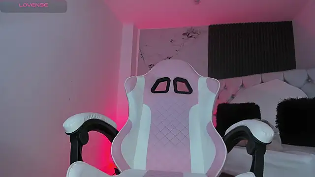 chloesagee online show from 09-27-25, 11:43