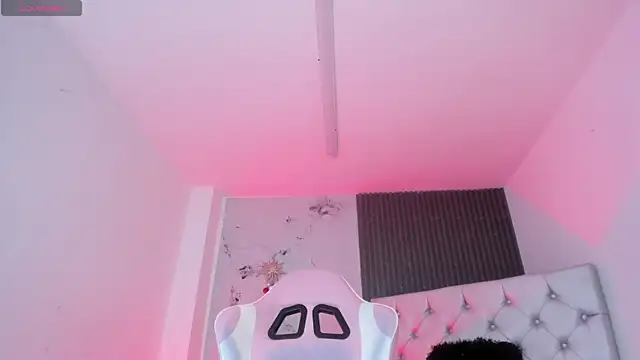 chloesagee online show from 12-19-25, 11:45