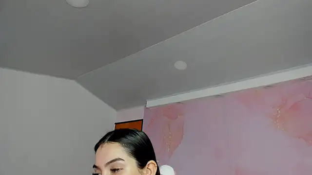 milk candy18 online show from 09-28-25, 12:21