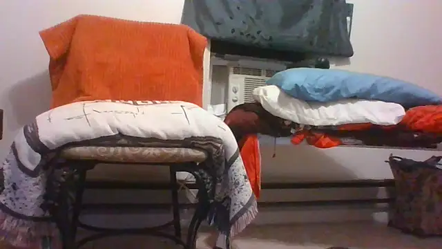 jarjar83 online show from 09-10-25, 09:42