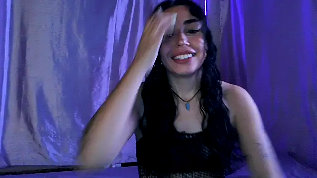 Snapshot of sweetbrunette22 chatting on 11-10-25, 07:24 sweetbrunette22 online show from 11-10-25, 07:24