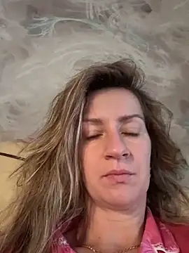 Snapshot of EvvaMur chatting on 10-16-25, 12:55 EvvaMur online show from 10-16-25, 12:55