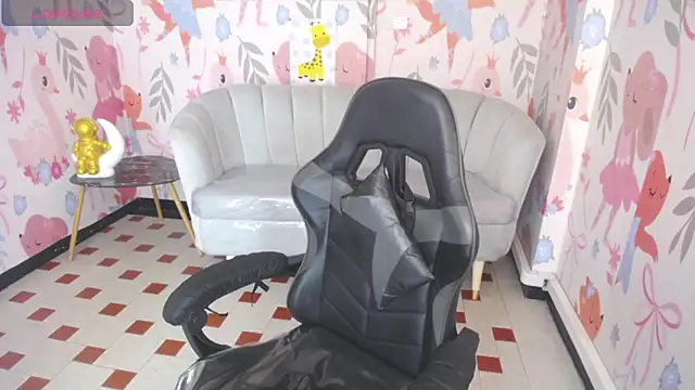 Luna Star v online show from 10-24-25, 03:14