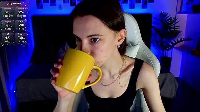 kaleriyaa  online show from 11-16-25, 01:33