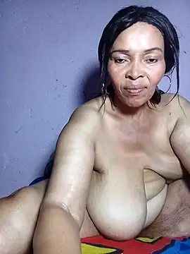 Snapshot of yummyhottie-clit chatting on 09-20-25, 08:10 yummyhottie-clit online show from 09-20-25, 08:10