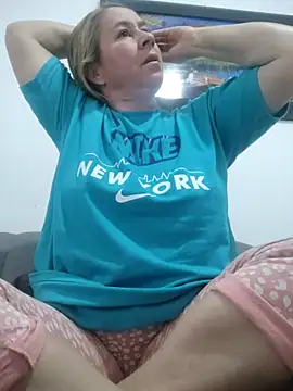 Nala1986 online show from 12-22-25, 03:20