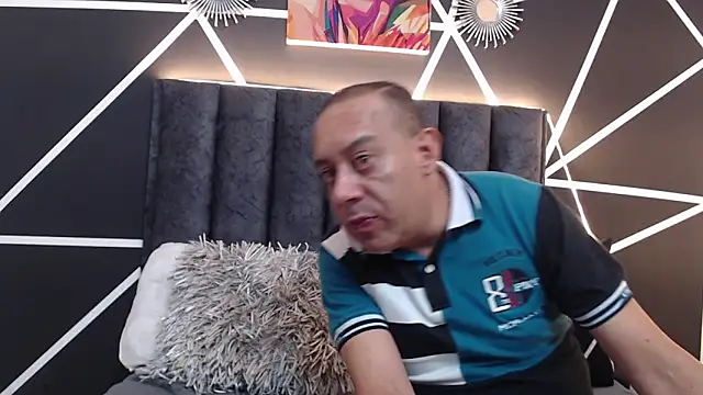 GabrielandAbigail online show from 04-09-26, 03:39