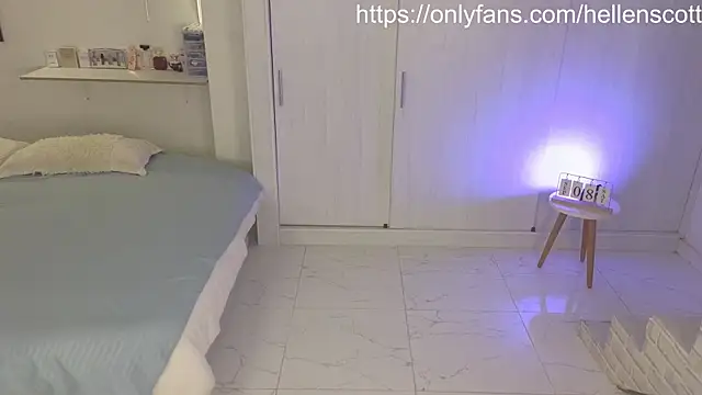 HellennScott online show from 09-09-25, 12:21