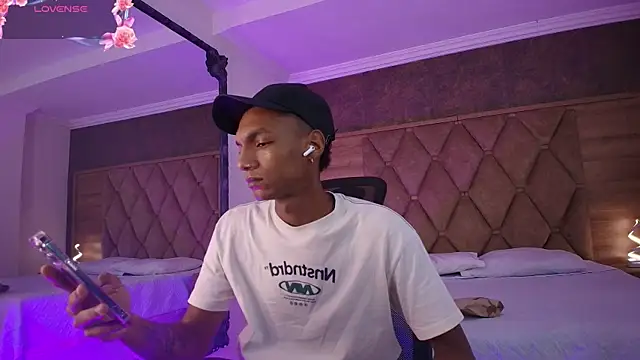 JulienSaint online show from 10-01-25, 12:00