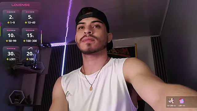 Snapshot of Bastian_MCcormick chatting on 12-19-25, 12:23 Bastian MCcormick online show from 12-19-25, 12:23