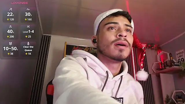 Snapshot of Bastian_MCcormick chatting on 12-20-25, 12:23 Bastian MCcormick online show from 12-20-25, 12:23