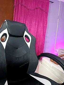 LunaaRosse online show from 11-15-25, 02:31