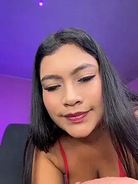 Snapshot of LunaaRosse chatting on 06-04-26, 03:23 LunaaRosse online show from 06-04-26, 03:23