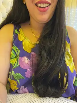 Snapshot of Bold-arabic-vibes chatting on 07-16-26, 12:44 Bold-arabic-vibes online show from 07-16-26, 12:44