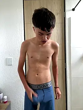 Snapshot of andrew_gara chatting on 09-20-25, 06:31 andrew gara online show from 09-20-25, 06:31