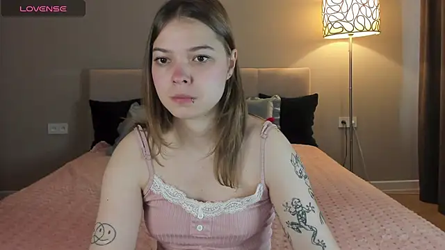 patriciapink online show from 11-19-25, 09:20