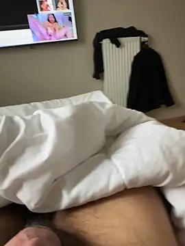 Snapshot of imed692 chatting on 11-15-25, 11:40 imed692 online show from 11-15-25, 11:40