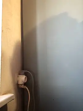 Snapshot of CutieMarine chatting on 11-24-25, 12:49 CutieMarine online show from 11-24-25, 12:49