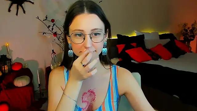 YourLovellyStory online show from 10-29-25, 09:22