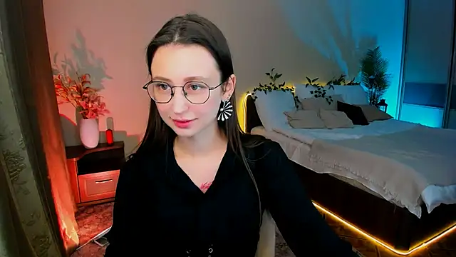 YourLovellyStory online show from 11-11-25, 11:21