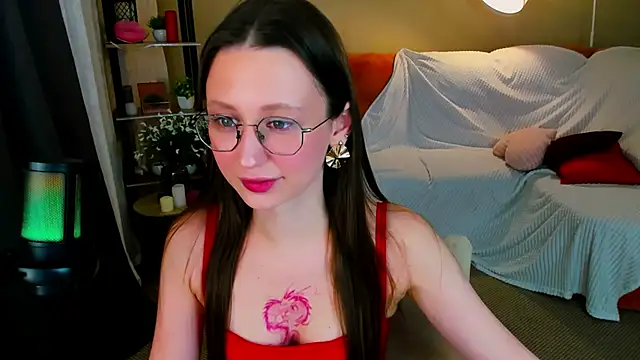 YourLovellyStory online show from 02-21-26, 04:30