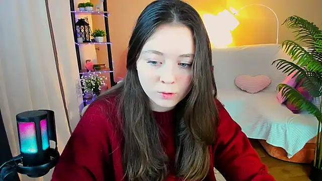 Snapshot of AlluringLookk chatting on 11-19-25, 04:29 AlluringLookk online show from 11-19-25, 04:29