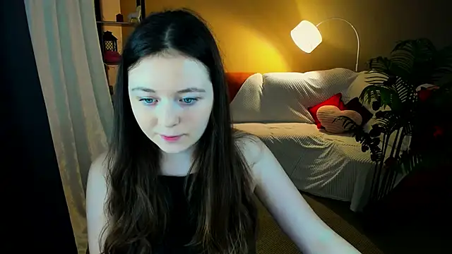 Snapshot of AlluringLookk chatting on 02-13-26, 12:45 AlluringLookk online show from 02-13-26, 12:45