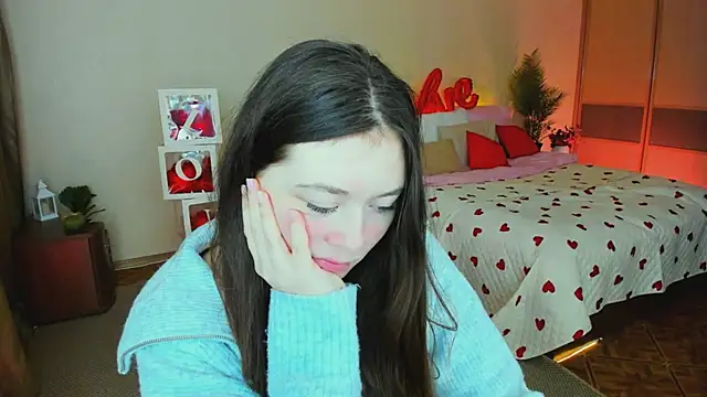 Snapshot of AlluringLookk chatting on 02-14-26, 04:09 AlluringLookk online show from 02-14-26, 04:09