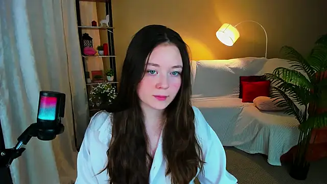 Snapshot of AlluringLookk chatting on 02-19-26, 05:31 AlluringLookk online show from 02-19-26, 05:31