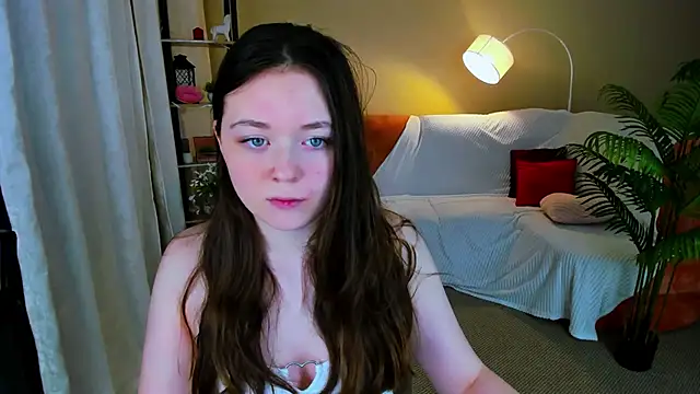 Snapshot of AlluringLookk chatting on 02-20-26, 04:29 AlluringLookk online show from 02-20-26, 04:29