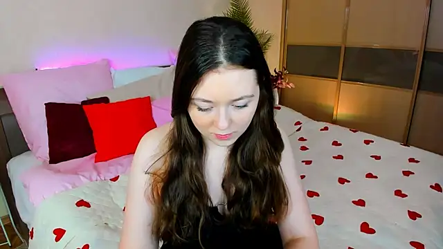 Snapshot of AlluringLookk chatting on 02-24-26, 04:16 AlluringLookk online show from 02-24-26, 04:16