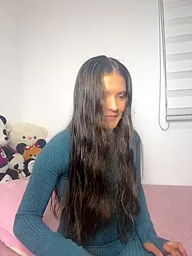 Snapshot of Emilyybennet_ chatting on 09-30-25, 09:20 Emilyybennet online show from 09-30-25, 09:20