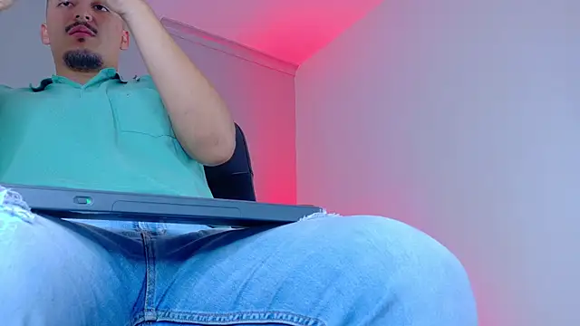 MrFox   online show from 01-12-26, 07:41