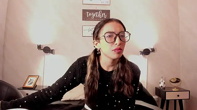 Emilia Bons online show from 01-16-26, 01:37