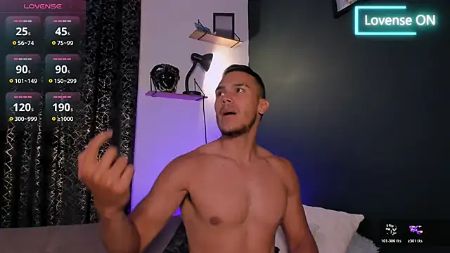 Snapshot of MarkSantozz chatting on 01-12-26, 09:09 MarkSantozz online show from 01-12-26, 09:09