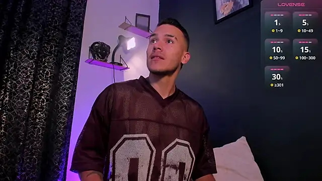 Snapshot of MarkSantozz chatting on 02-24-26, 08:40 MarkSantozz online show from 02-24-26, 08:40