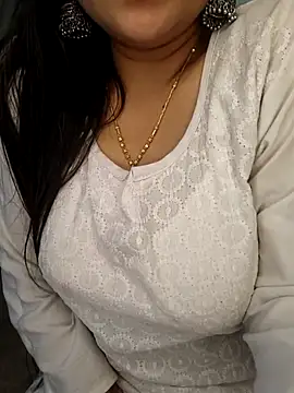 Snapshot of officialbhabhi chatting on 09-09-25, 05:51 officialbhabhi online show from 09-09-25, 05:51