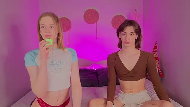 Olivia-Pink online show from 01-10-26, 09:30